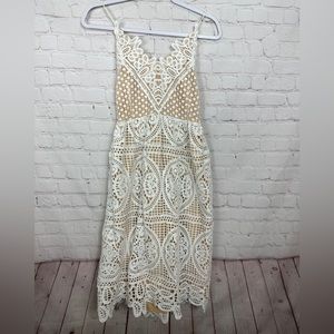 Two Sisters The Label Annabelle White‎ Midi Dress Size 6